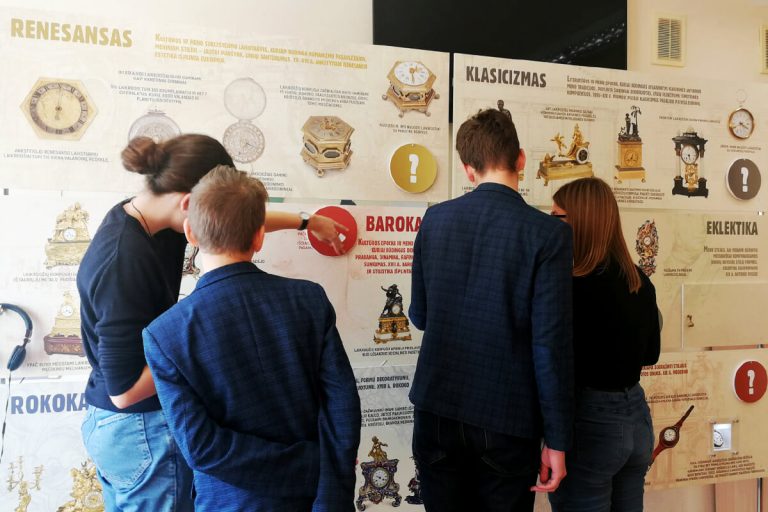 Edukacinis manipuliacinis stendas, projektas 70