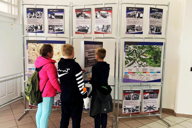 Edukacinis manipuliacinis stendas, projektas 83