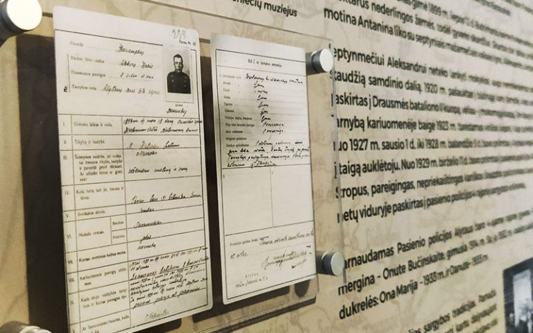 Edukacinis manipuliacinis stendas, projektas 100